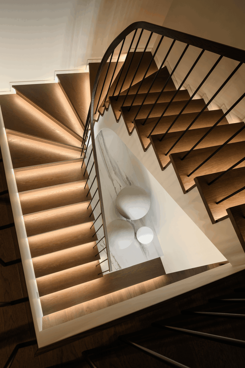 Реализация двухуровневой квартиры Richmond Residence